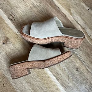 Great pair of Vince slides. Small platform. Worn twice.